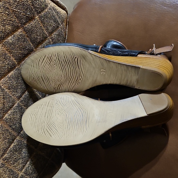 Miz Mooz Floyd Leather Buckle Demi-Wedge Sandals Shoes Peep Toe Black Brown - Picture 6 of 6